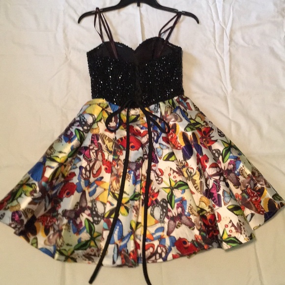 Sweetheart neckline multicolored Butterfly dress - Picture 4 of 4